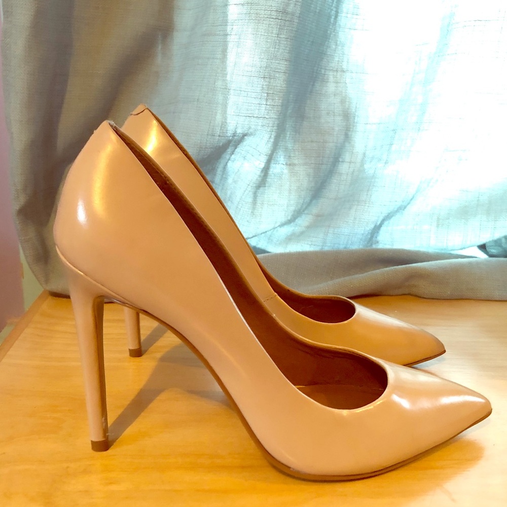Final price drop✨Steve Madden Nude Heels